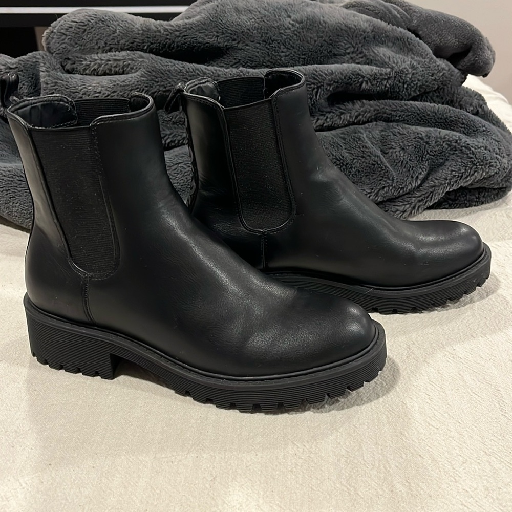 GBG Los Angeles Boots